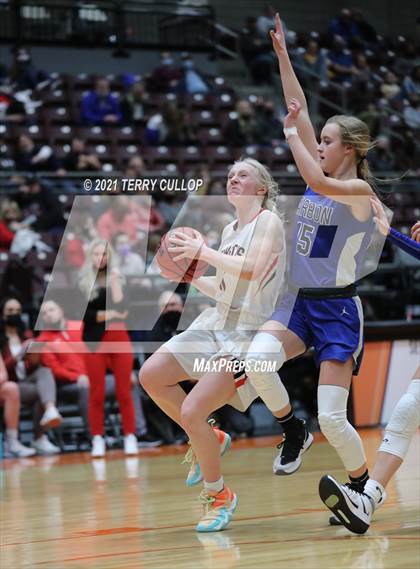 Thumbnail 2 in Carbon vs. Grantsville (UHSAA 3A 3rd Place) photogallery.