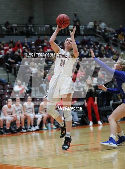 Thumbnail 3 in Carbon vs. Grantsville (UHSAA 3A 3rd Place) photogallery.