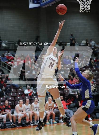 Thumbnail 2 in Carbon vs. Grantsville (UHSAA 3A 3rd Place) photogallery.