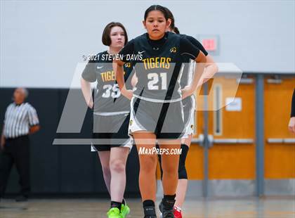 Thumbnail 1 in Gilbert @ Mesquite photogallery.