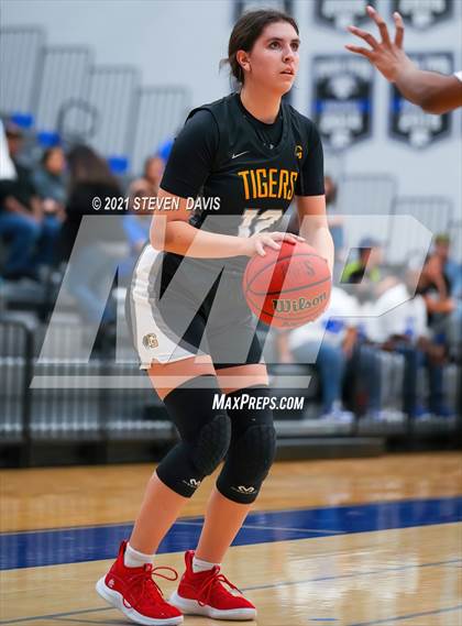 Thumbnail 1 in Gilbert @ Mesquite photogallery.