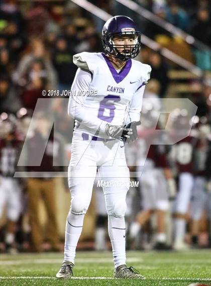 Thumbnail 1 in Canyon vs. Hereford (UIL 4A Regional Playoff) photogallery.