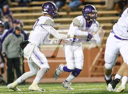 Thumbnail 3 in Canyon vs. Hereford (UIL 4A Regional Playoff) photogallery.
