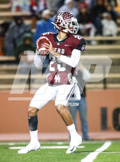 Thumbnail 1 in Canyon vs. Hereford (UIL 4A Regional Playoff) photogallery.
