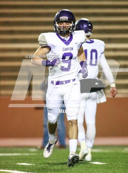 Thumbnail 1 in Canyon vs. Hereford (UIL 4A Regional Playoff) photogallery.
