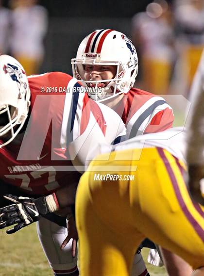 Thumbnail 1 in Science Hill @ Oakland (TSSAA Class 6A Division 1 2nd Round) photogallery.