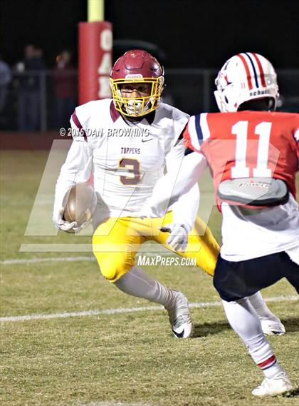 Thumbnail 2 in Science Hill @ Oakland (TSSAA Class 6A Division 1 2nd Round) photogallery.