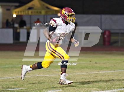 Thumbnail 2 in Science Hill @ Oakland (TSSAA Class 6A Division 1 2nd Round) photogallery.