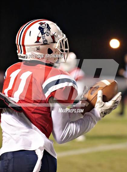Thumbnail 2 in Science Hill @ Oakland (TSSAA Class 6A Division 1 2nd Round) photogallery.