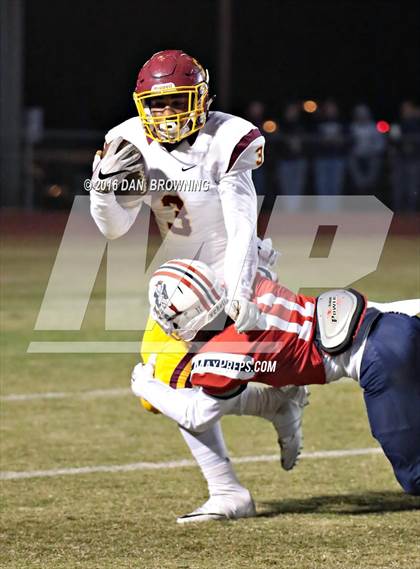 Thumbnail 2 in Science Hill @ Oakland (TSSAA Class 6A Division 1 2nd Round) photogallery.
