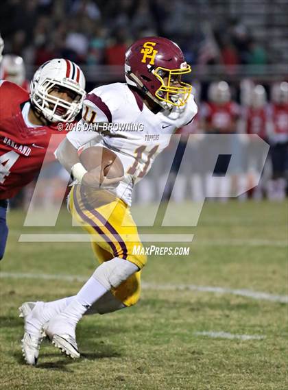 Thumbnail 2 in Science Hill @ Oakland (TSSAA Class 6A Division 1 2nd Round) photogallery.