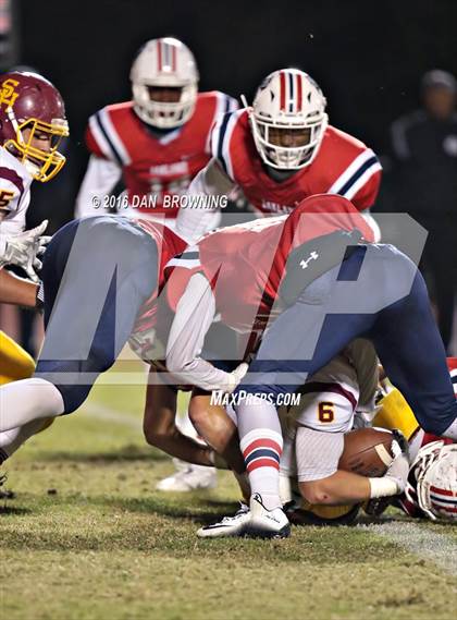 Thumbnail 2 in Science Hill @ Oakland (TSSAA Class 6A Division 1 2nd Round) photogallery.
