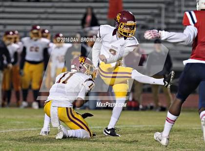 Thumbnail 3 in Science Hill @ Oakland (TSSAA Class 6A Division 1 2nd Round) photogallery.
