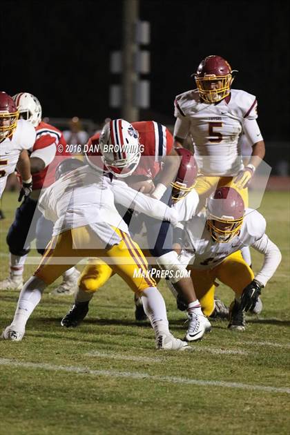 Thumbnail 3 in Science Hill @ Oakland (TSSAA Class 6A Division 1 2nd Round) photogallery.