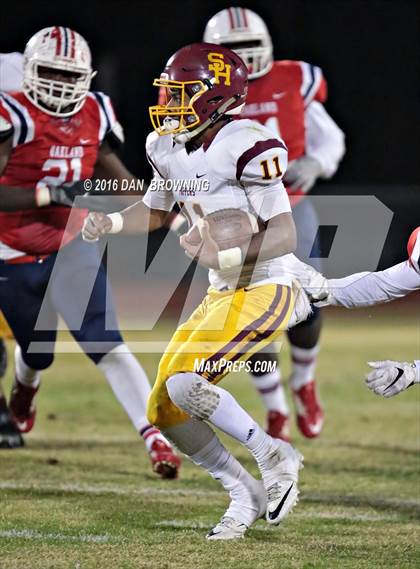 Thumbnail 2 in Science Hill @ Oakland (TSSAA Class 6A Division 1 2nd Round) photogallery.