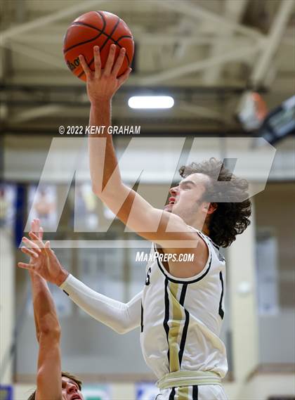 Thumbnail 1 in Northridge vs Noblesville (Holiday Tournament) photogallery.