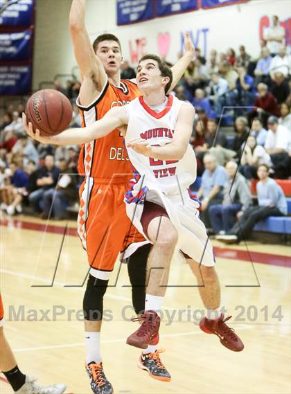 Thumbnail 2 in Corona del Sol vs. Mountain View (VisitMesa.com Tournament) photogallery.