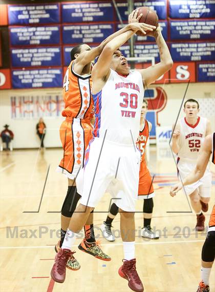 Thumbnail 3 in Corona del Sol vs. Mountain View (VisitMesa.com Tournament) photogallery.