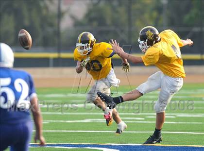 Thumbnail 3 in El Camino vs Central (CIF SDS Kickoff Classic) photogallery.