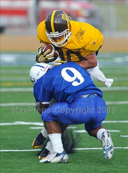 Thumbnail 2 in El Camino vs Central (CIF SDS Kickoff Classic) photogallery.