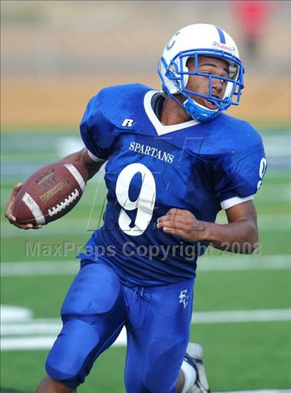 Thumbnail 2 in El Camino vs Central (CIF SDS Kickoff Classic) photogallery.