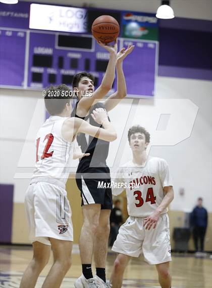 Thumbnail 3 in River Valley vs Fairfield Union (OHSAA D2 Sectional Playoff) photogallery.