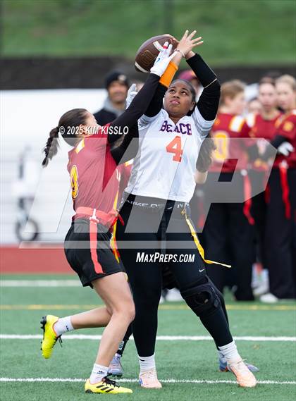 Thumbnail 3 in Rainier Beach vs Lakeside (Southwest Athletic Complex) photogallery.