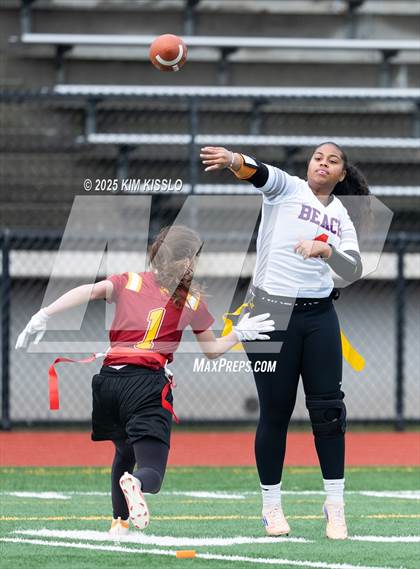 Thumbnail 2 in Rainier Beach vs Lakeside (Southwest Athletic Complex) photogallery.
