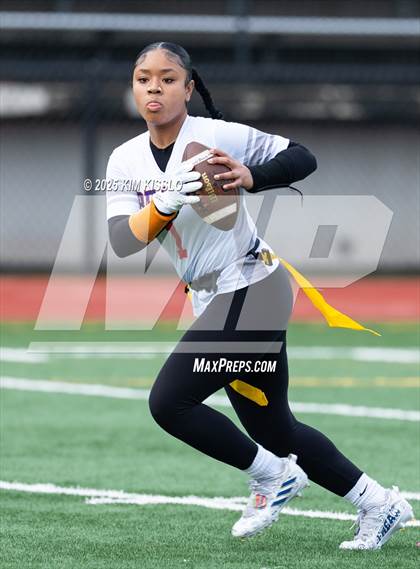 Thumbnail 2 in Rainier Beach vs Lakeside (Southwest Athletic Complex) photogallery.