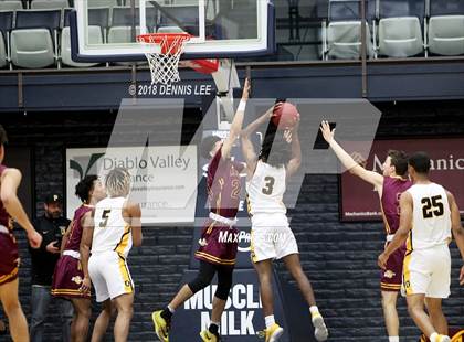 Thumbnail 2 in Bishop O'Dowd vs. Las Lomas (CIF NCS D2 Final) photogallery.