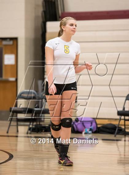 Thumbnail 3 in Littleton vs. Falcon (CHSAA 4A Region 2 Playoff) photogallery.