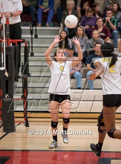 Thumbnail 1 in Littleton vs. Falcon (CHSAA 4A Region 2 Playoff) photogallery.