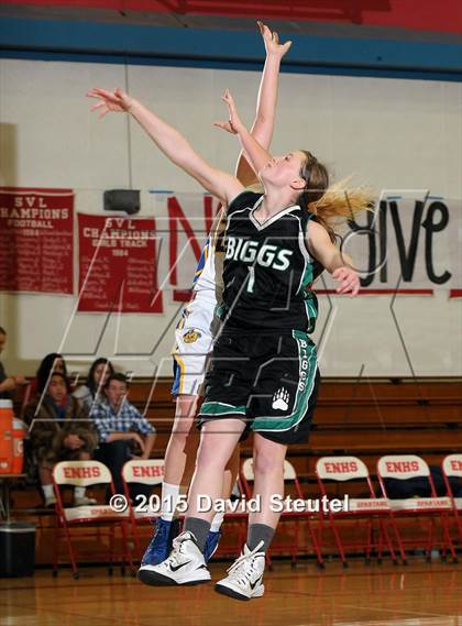 Thumbnail 3 in Biggs vs. Pierce (Love of the Game) photogallery.