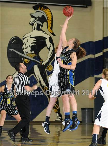 Thumbnail 1 in Del Campo vs. Oak Ridge (Trojan Toss-Up) photogallery.