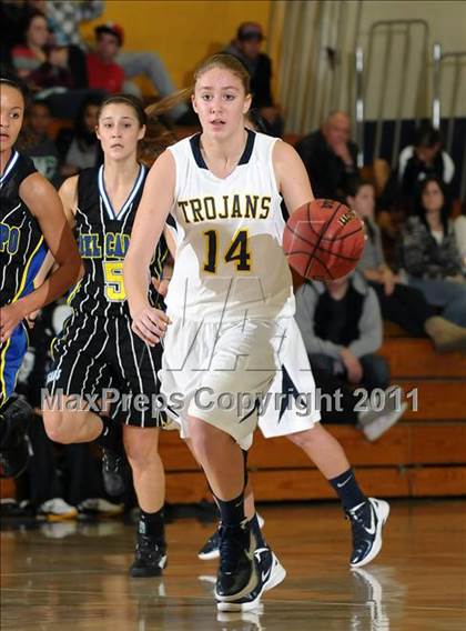 Thumbnail 3 in Del Campo vs. Oak Ridge (Trojan Toss-Up) photogallery.
