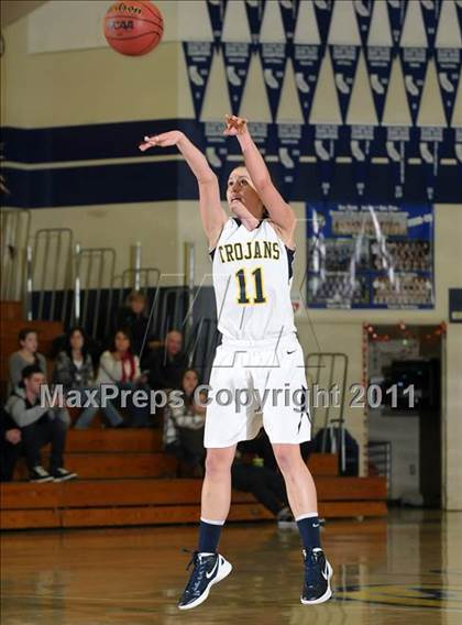Thumbnail 3 in Del Campo vs. Oak Ridge (Trojan Toss-Up) photogallery.