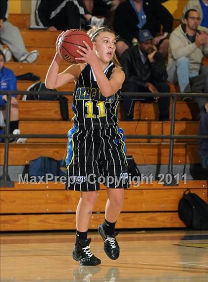 Thumbnail 2 in Del Campo vs. Oak Ridge (Trojan Toss-Up) photogallery.