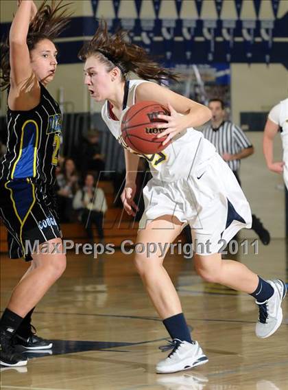 Thumbnail 2 in Del Campo vs. Oak Ridge (Trojan Toss-Up) photogallery.