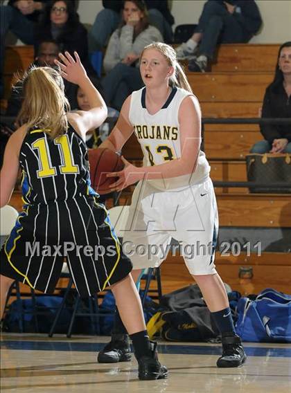 Thumbnail 3 in Del Campo vs. Oak Ridge (Trojan Toss-Up) photogallery.