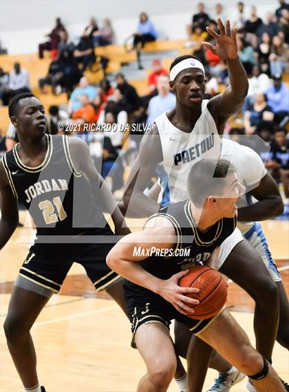 Thumbnail 3 in Paetow vs Jordan photogallery.