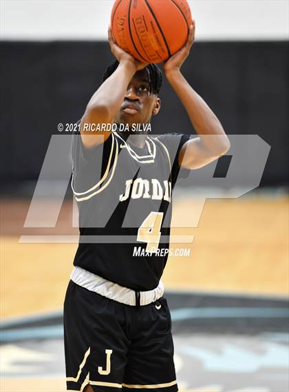 Thumbnail 1 in Paetow vs Jordan photogallery.