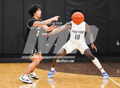 Thumbnail 3 in Paetow vs Jordan photogallery.