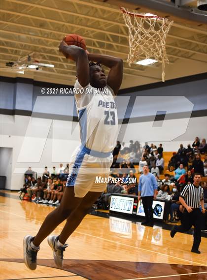 Thumbnail 3 in Paetow vs Jordan photogallery.