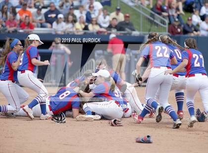 Thumbnail 1 in DuBois Central Catholic vs. Williams Valley (PIAA 1A Championship) photogallery.