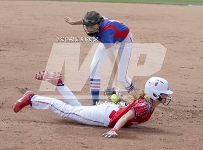 Thumbnail 3 in DuBois Central Catholic vs. Williams Valley (PIAA 1A Championship) photogallery.