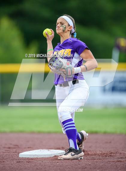 Thumbnail 3 in Ballston Spa vs. Sayville (NYSPHSAA Class A Semifinal) photogallery.