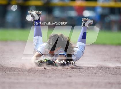 Thumbnail 1 in Ballston Spa vs. Sayville (NYSPHSAA Class A Semifinal) photogallery.