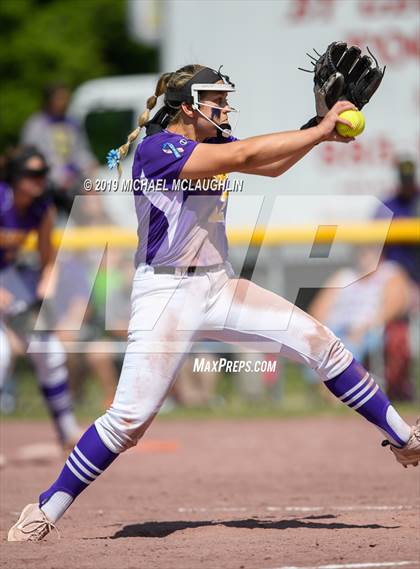 Thumbnail 3 in Ballston Spa vs. Sayville (NYSPHSAA Class A Semifinal) photogallery.