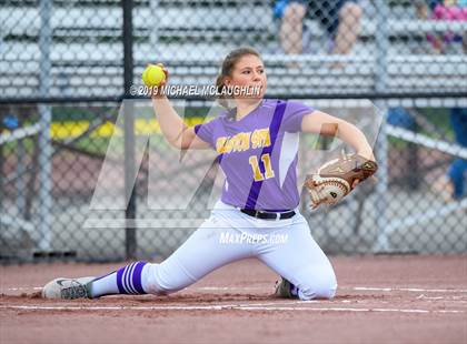 Thumbnail 2 in Ballston Spa vs. Sayville (NYSPHSAA Class A Semifinal) photogallery.