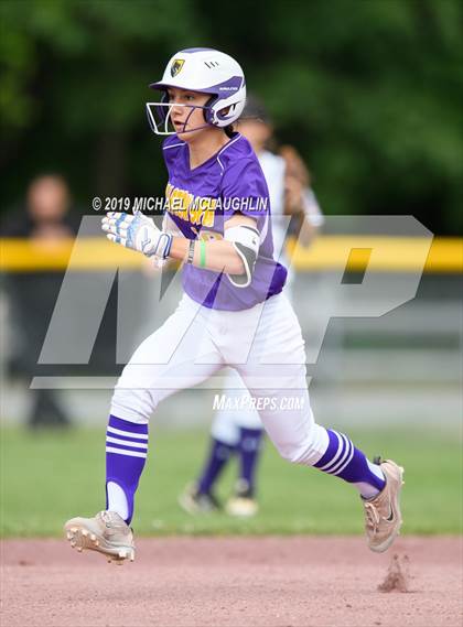 Thumbnail 3 in Ballston Spa vs. Sayville (NYSPHSAA Class A Semifinal) photogallery.